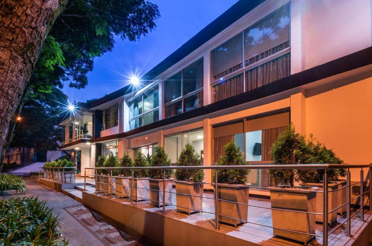 Hotel Asturias Medellin Bagian luar foto