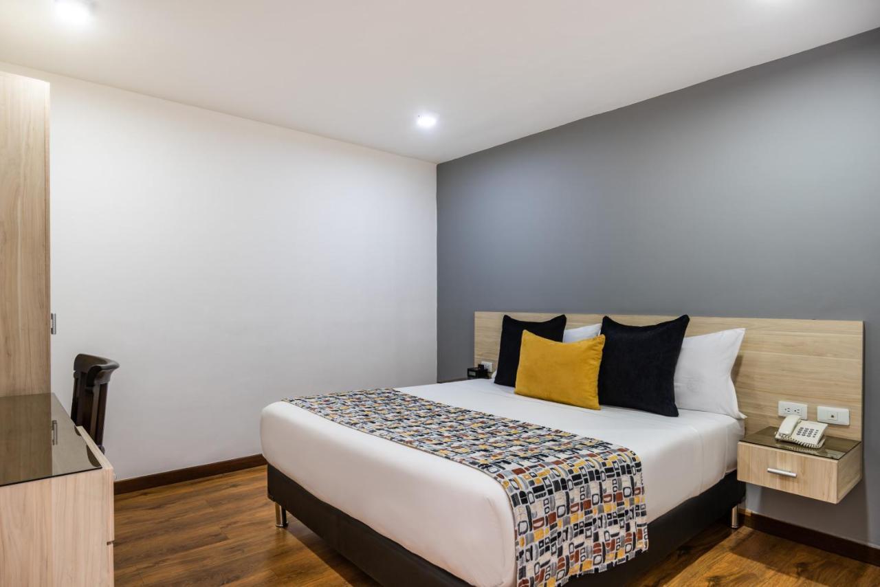 Hotel Asturias Medellin Bagian luar foto