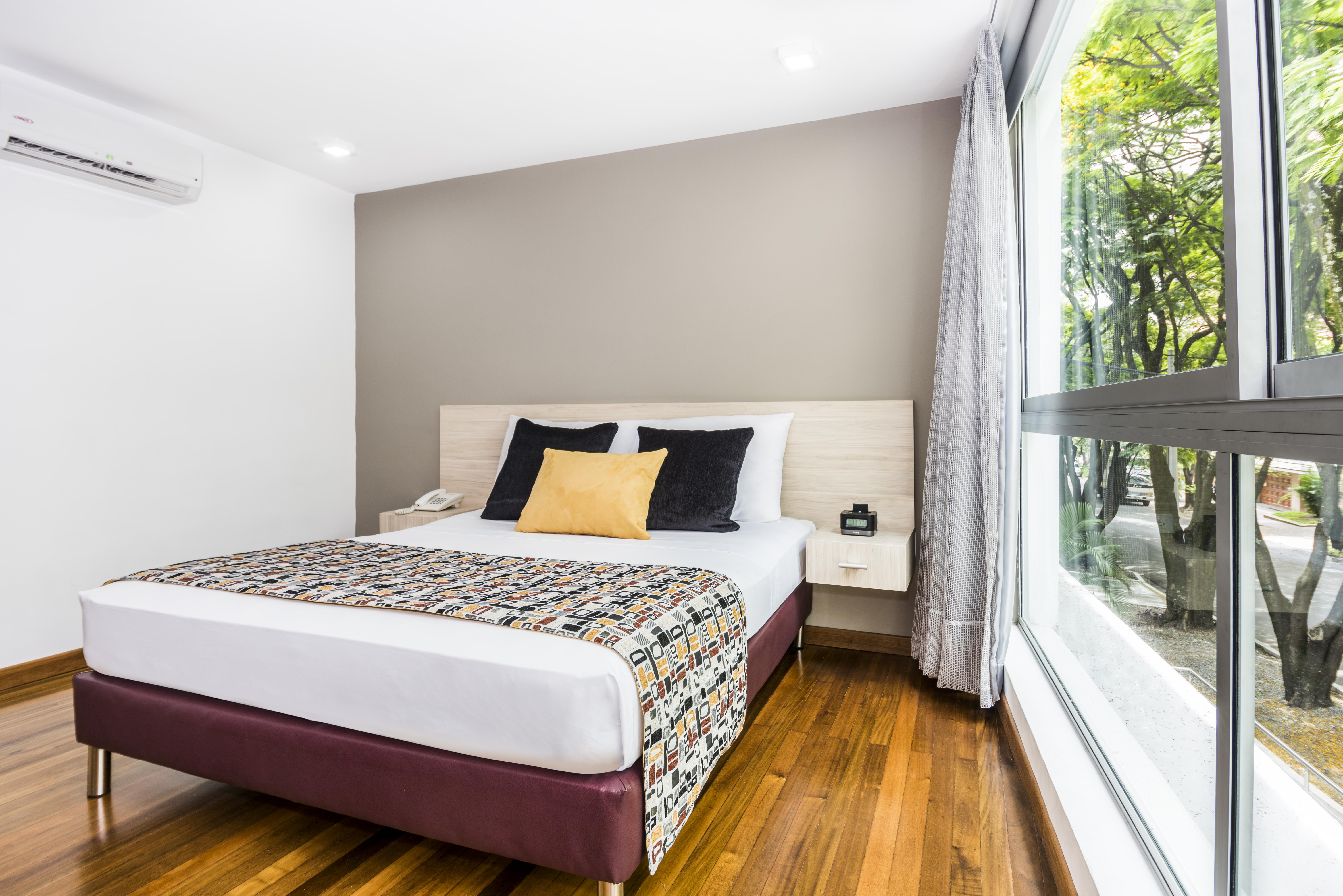 Hotel Asturias Medellin Bagian luar foto