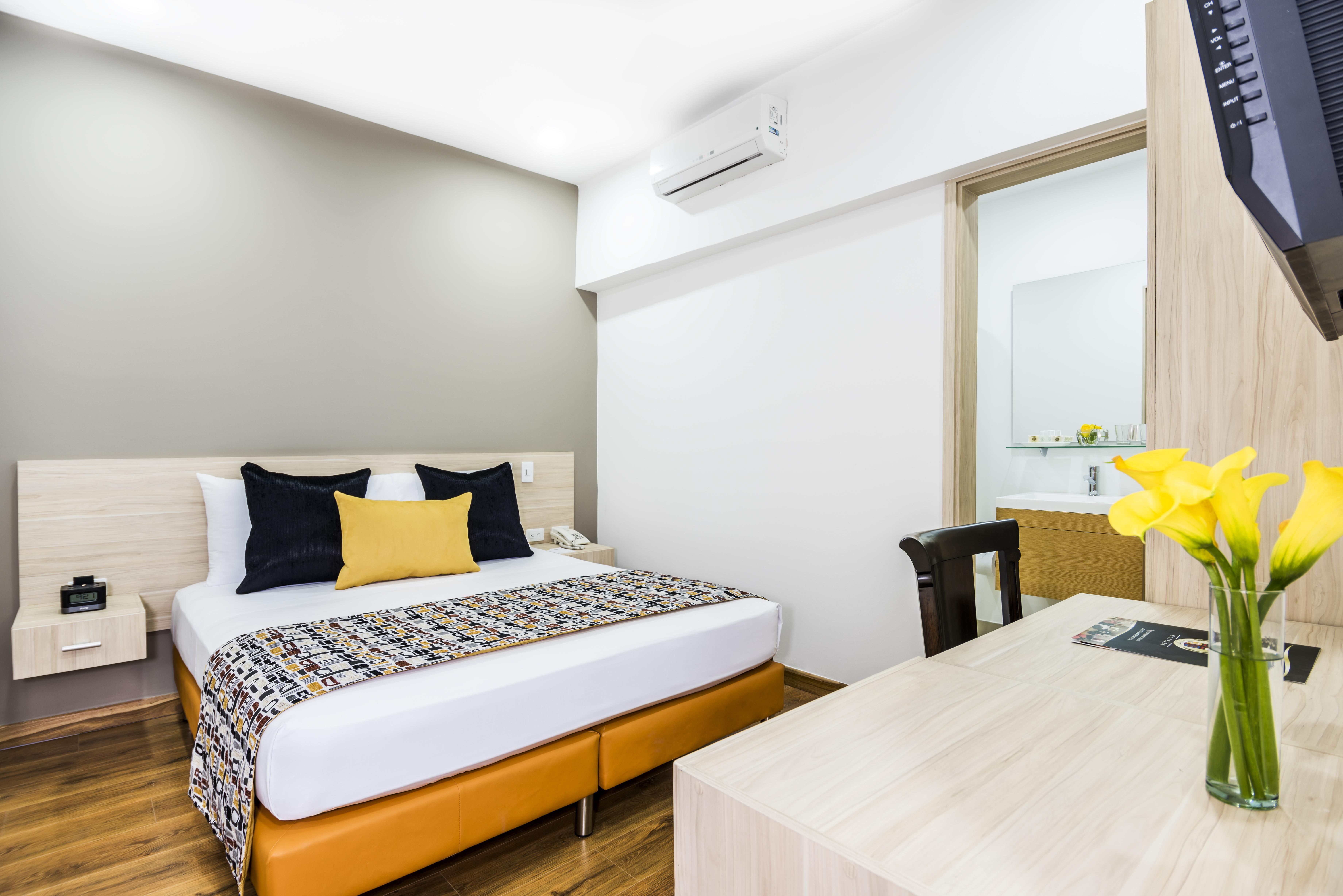 Hotel Asturias Medellin Bagian luar foto