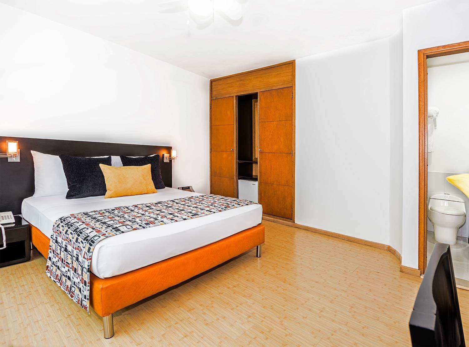 Hotel Asturias Medellin Bagian luar foto